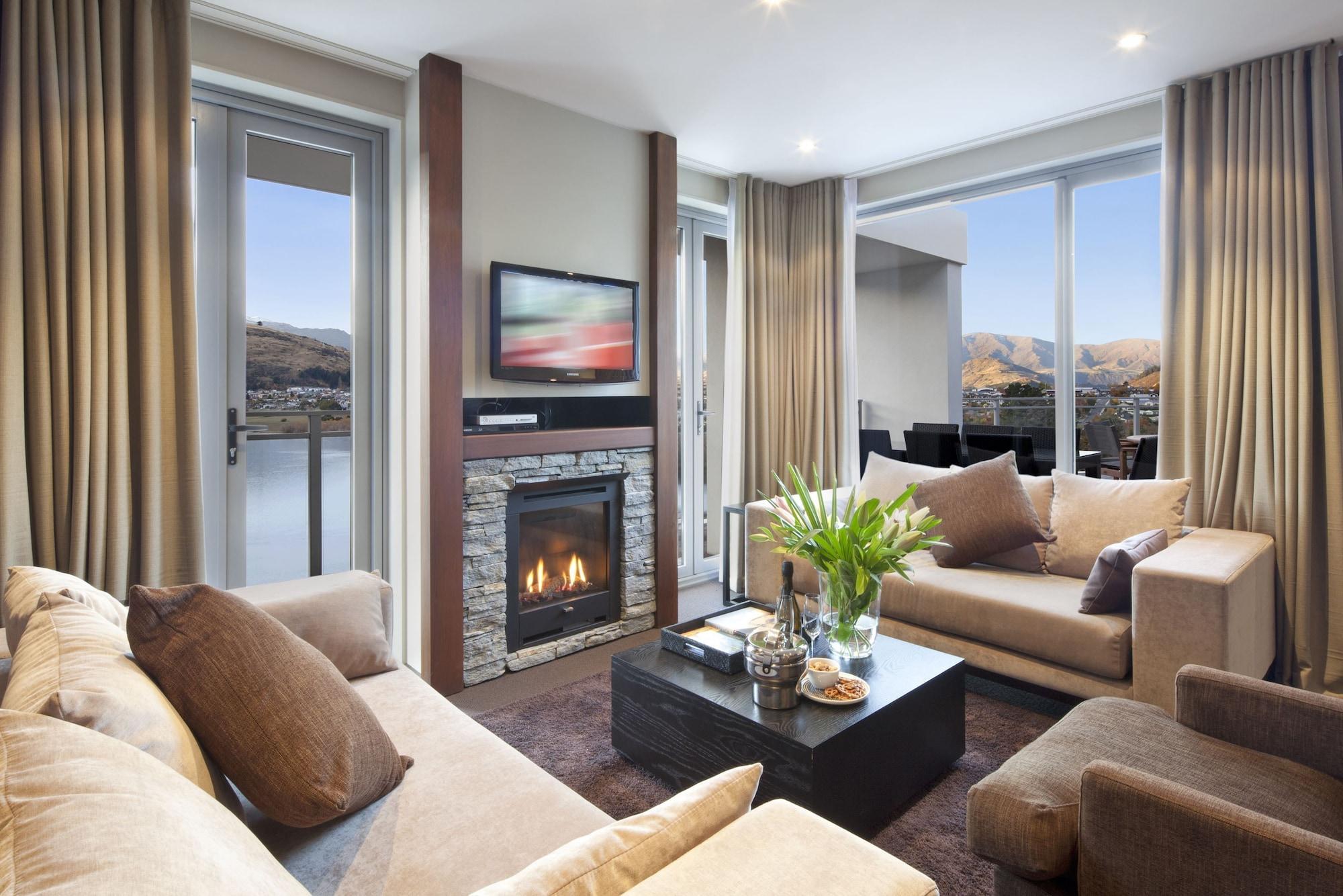 Village Queenstown